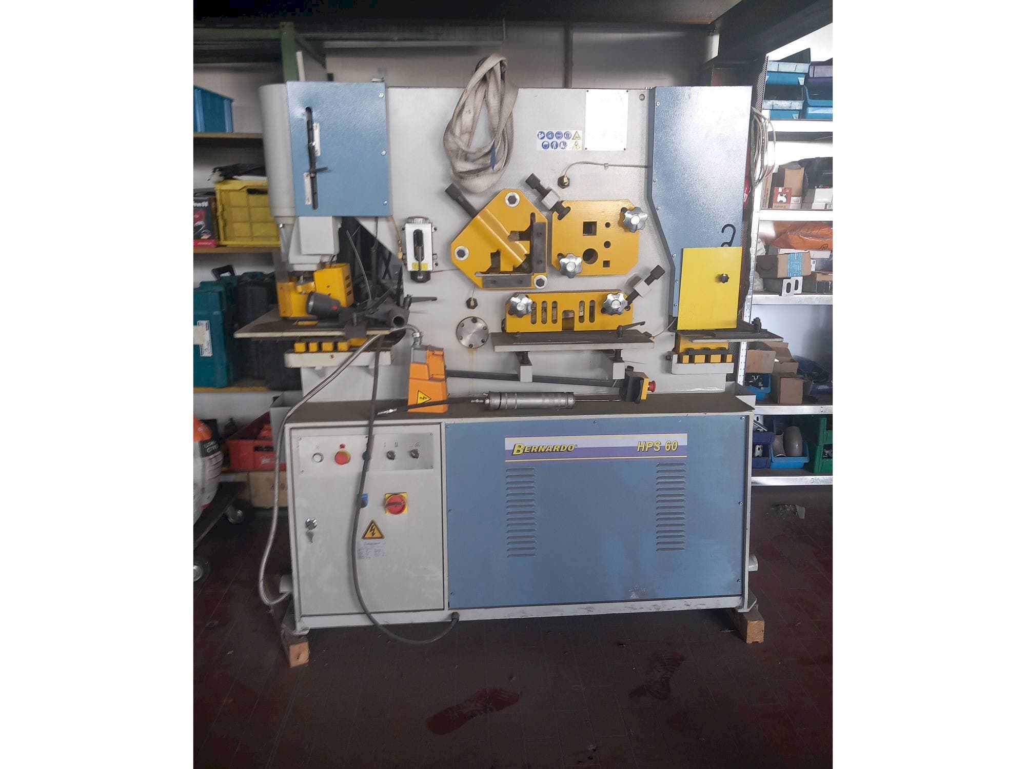 A Bernardo HPS 60 gép elölnézete