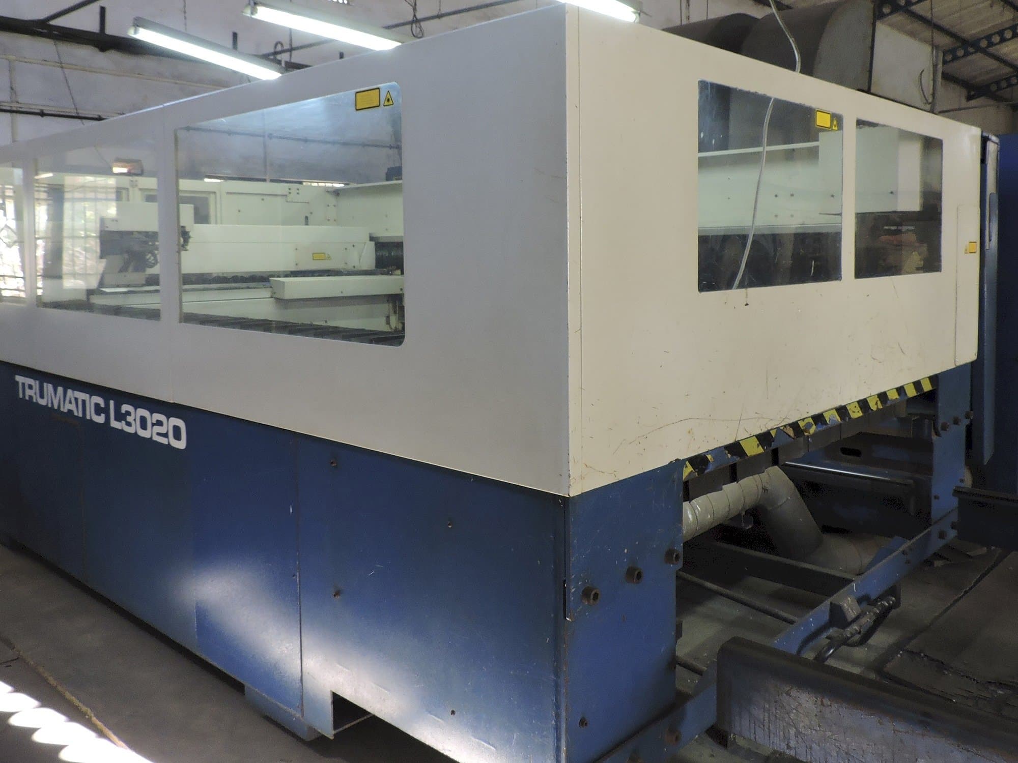 A Trumpf Trumatic L3020 gép jobb nézete