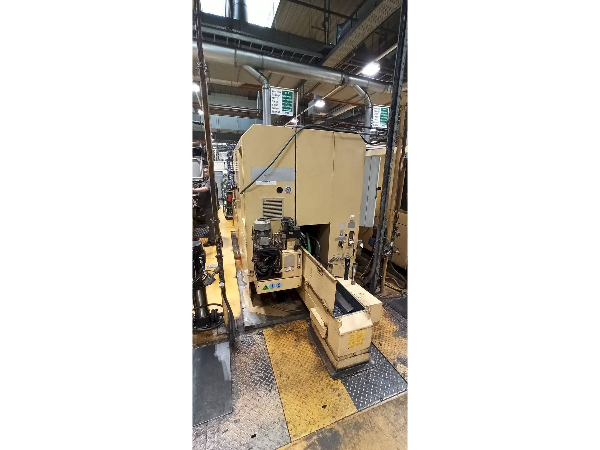 A TAJMAC-ZPS SAL 100/4 gép jobb oldali nézete