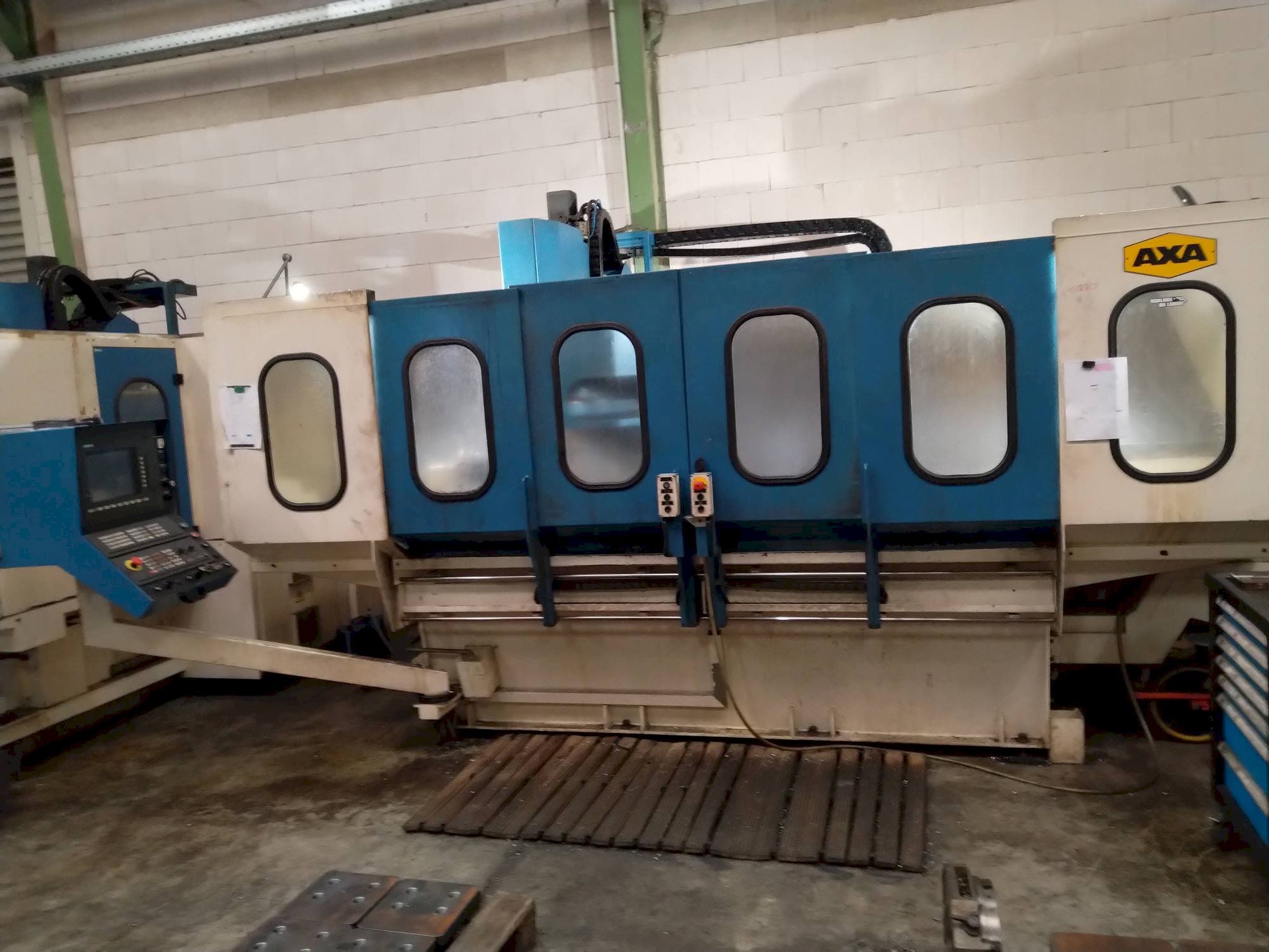 A AXA VSC 2M  gép elölnézete