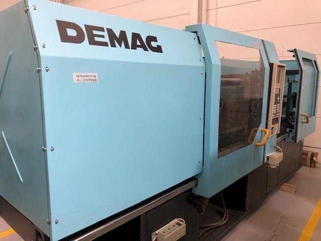 A DEMAG Ergotech System 1100-430 gép elölnézete