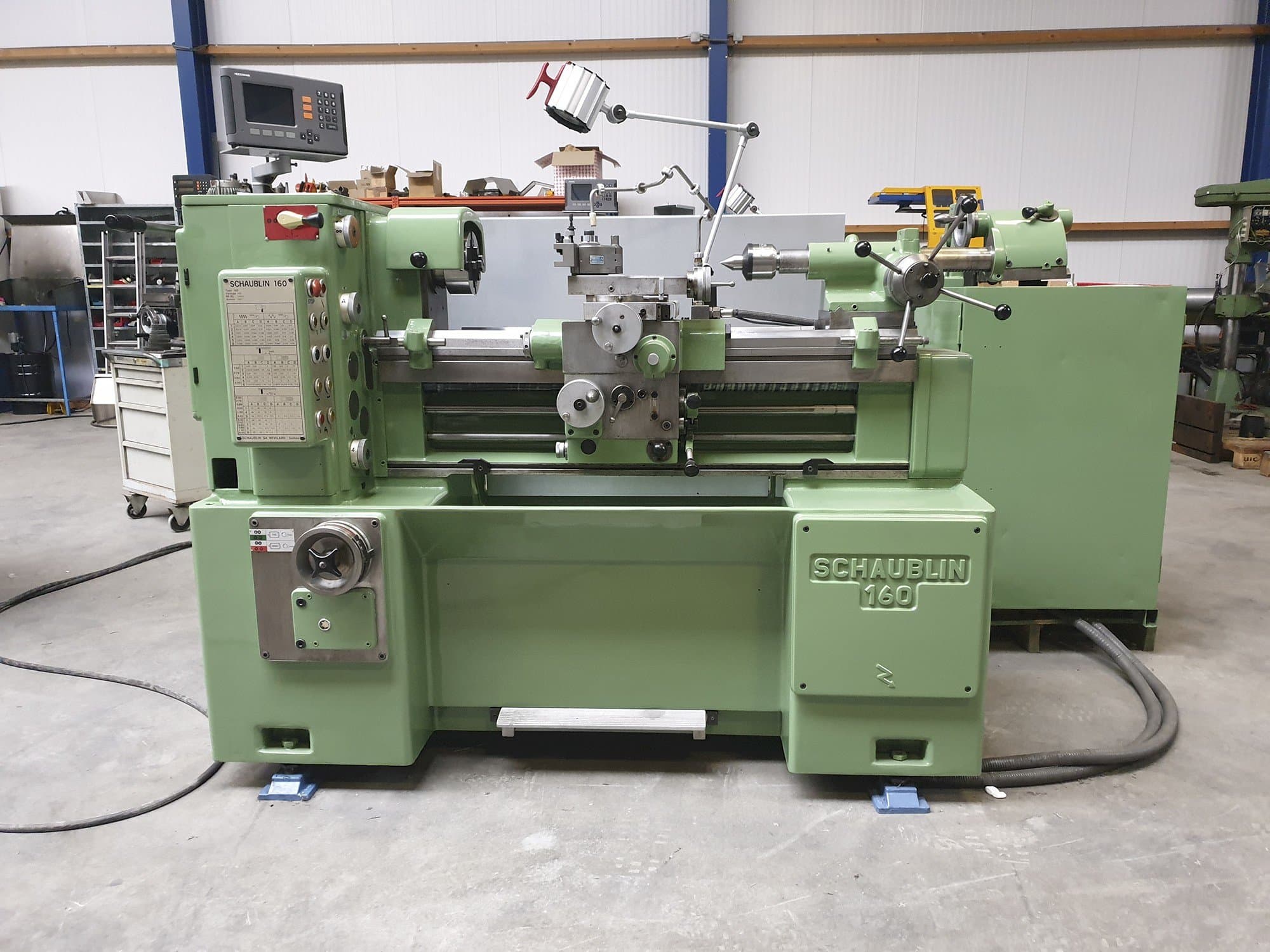 A SCHAUBLIN 160 gép elölnézete