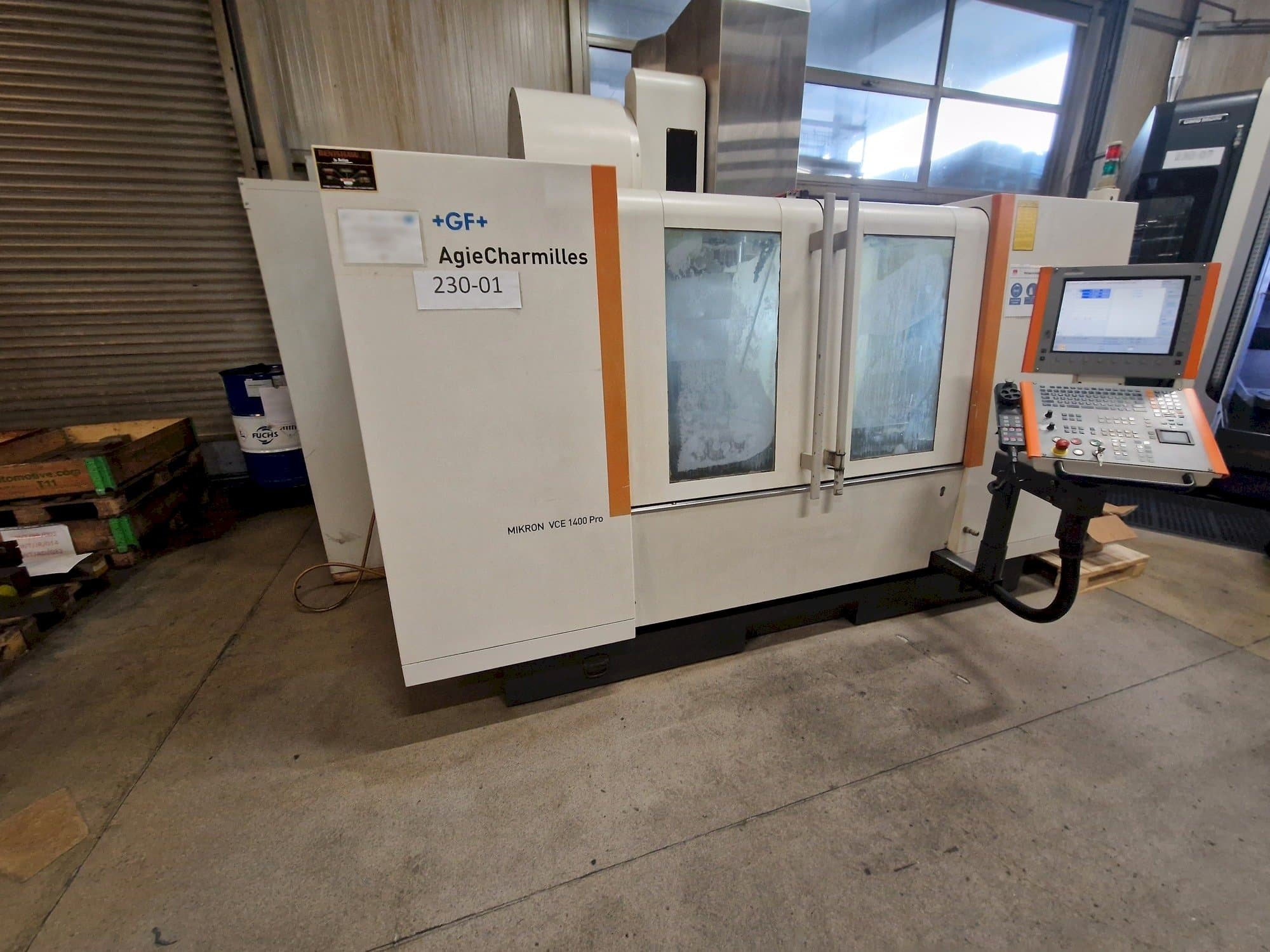 A AgieCharmilles MIKRON VCE 1400 PRO gép oldalnézete