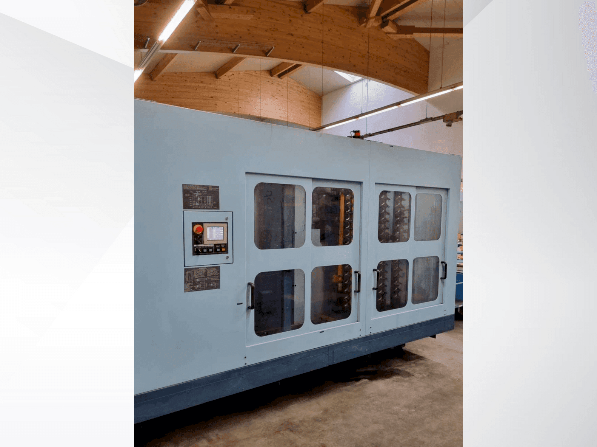 A Matsuura H PLUS-405 gép elölnézete