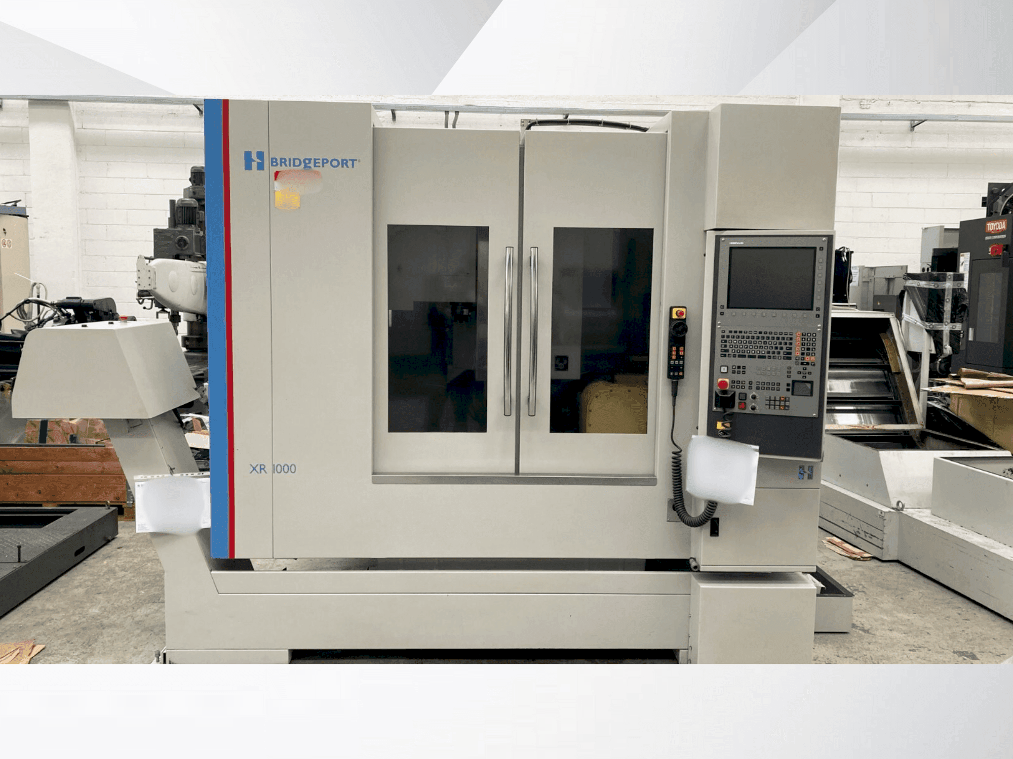 A Bridgeport XR 1000 gép elölnézete