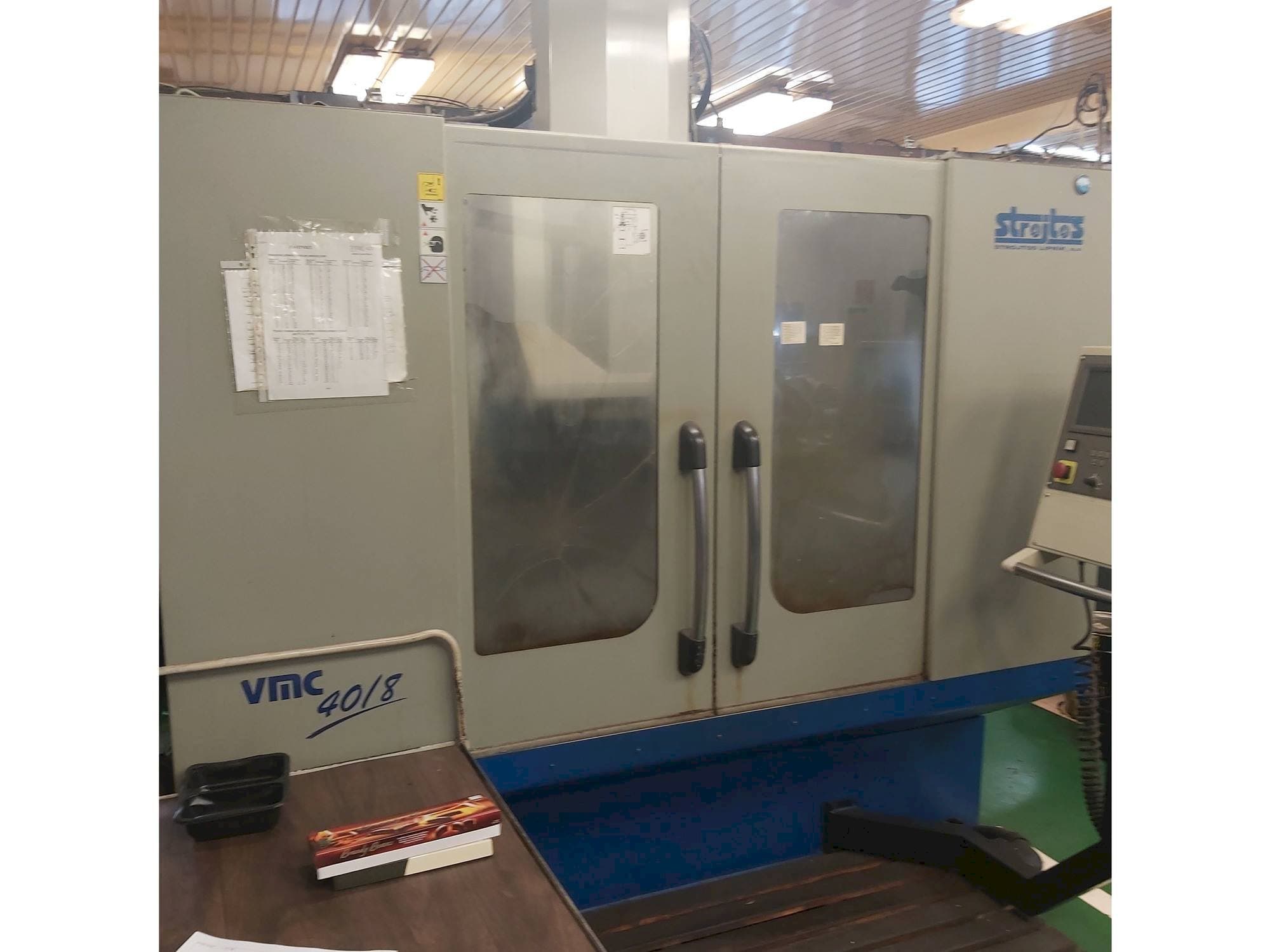 A Strojtos VMC 40/8 gép elölnézete