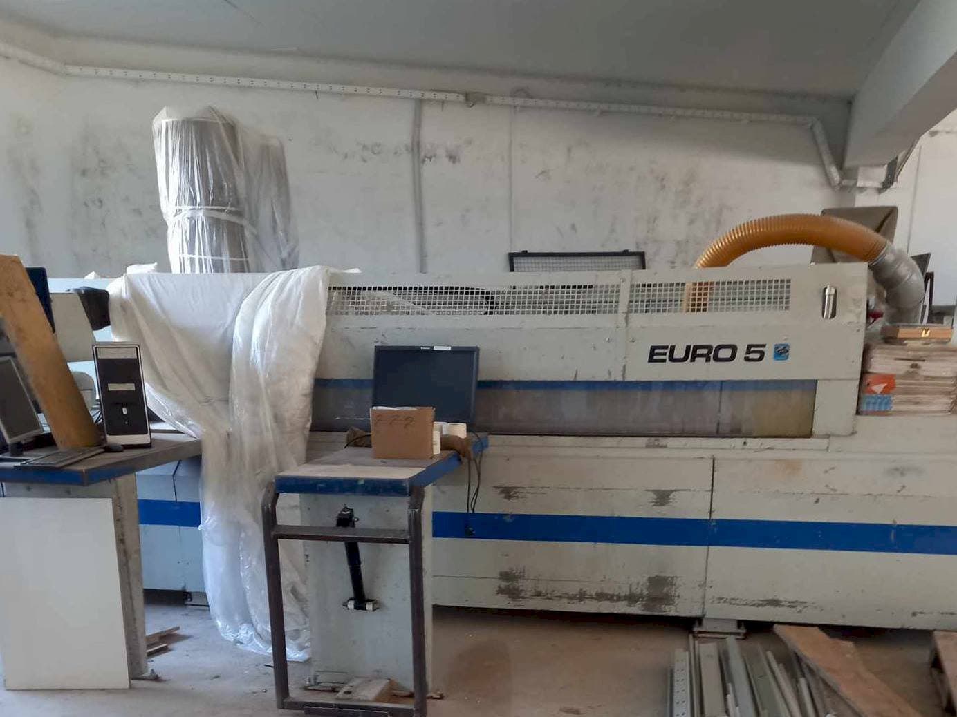 A PANHANS EURO 5  gép elölnézete