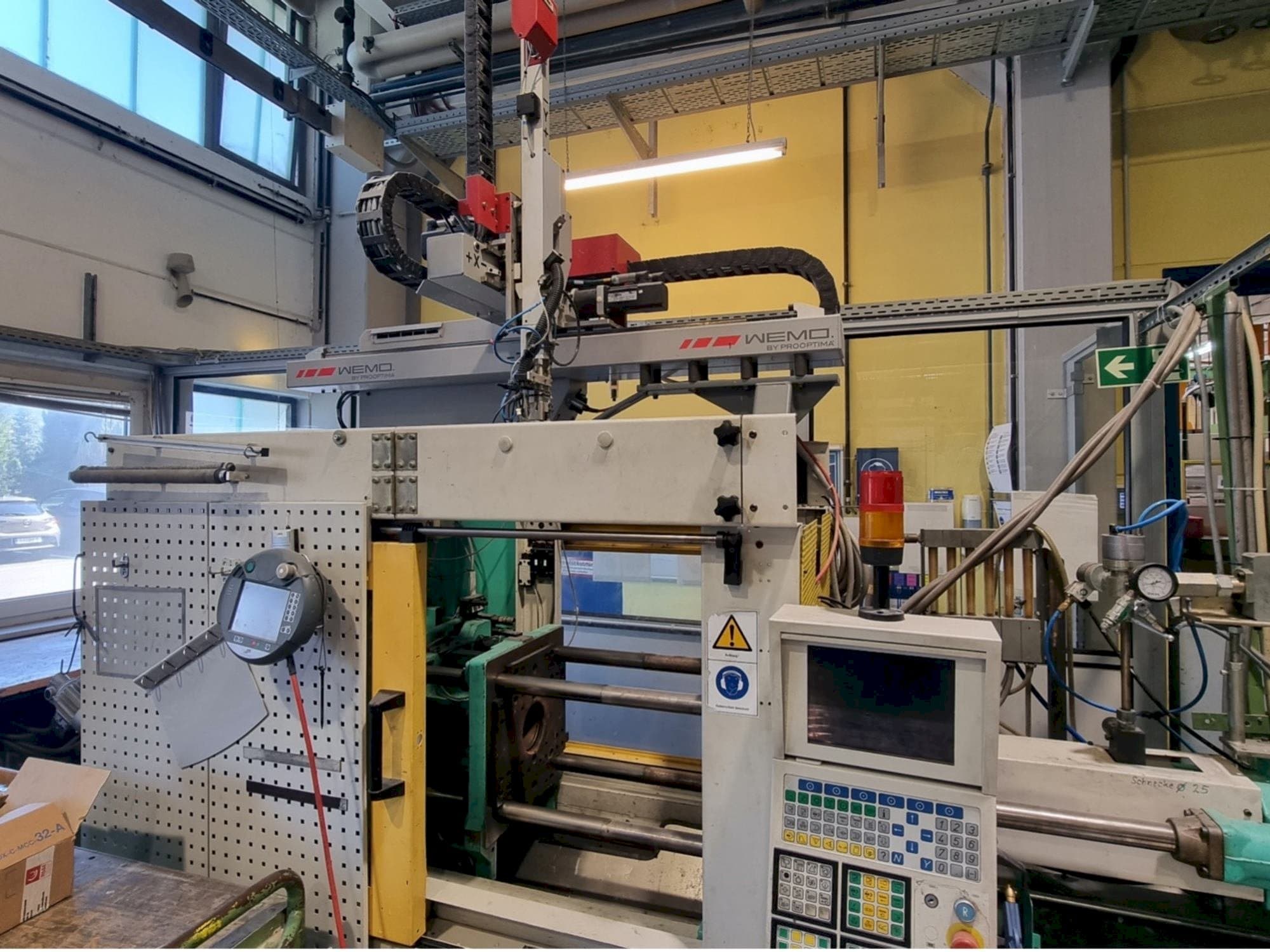 A Arburg ALLROUNDER Centex 270 C 500 - 250 gép elölnézete