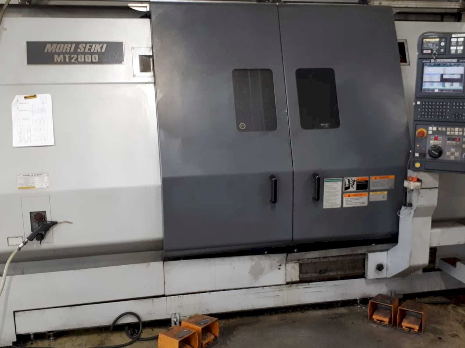 A MORI SEIKI MT 2000 SZ  gép elölnézete