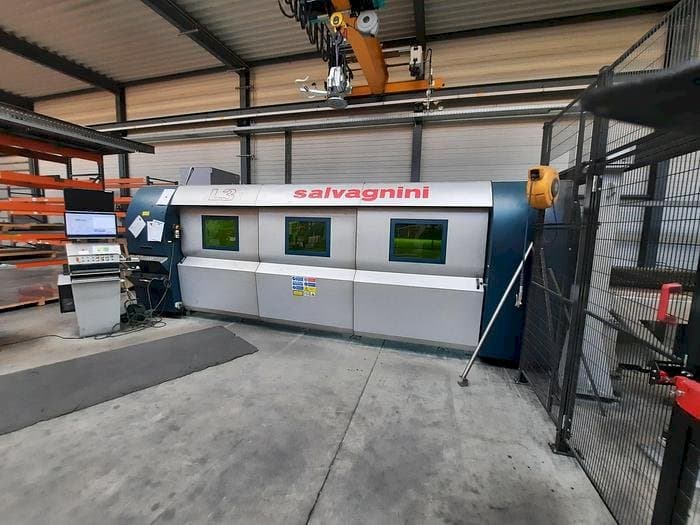 A Salvagnini L3 - 4020  gép elölnézete