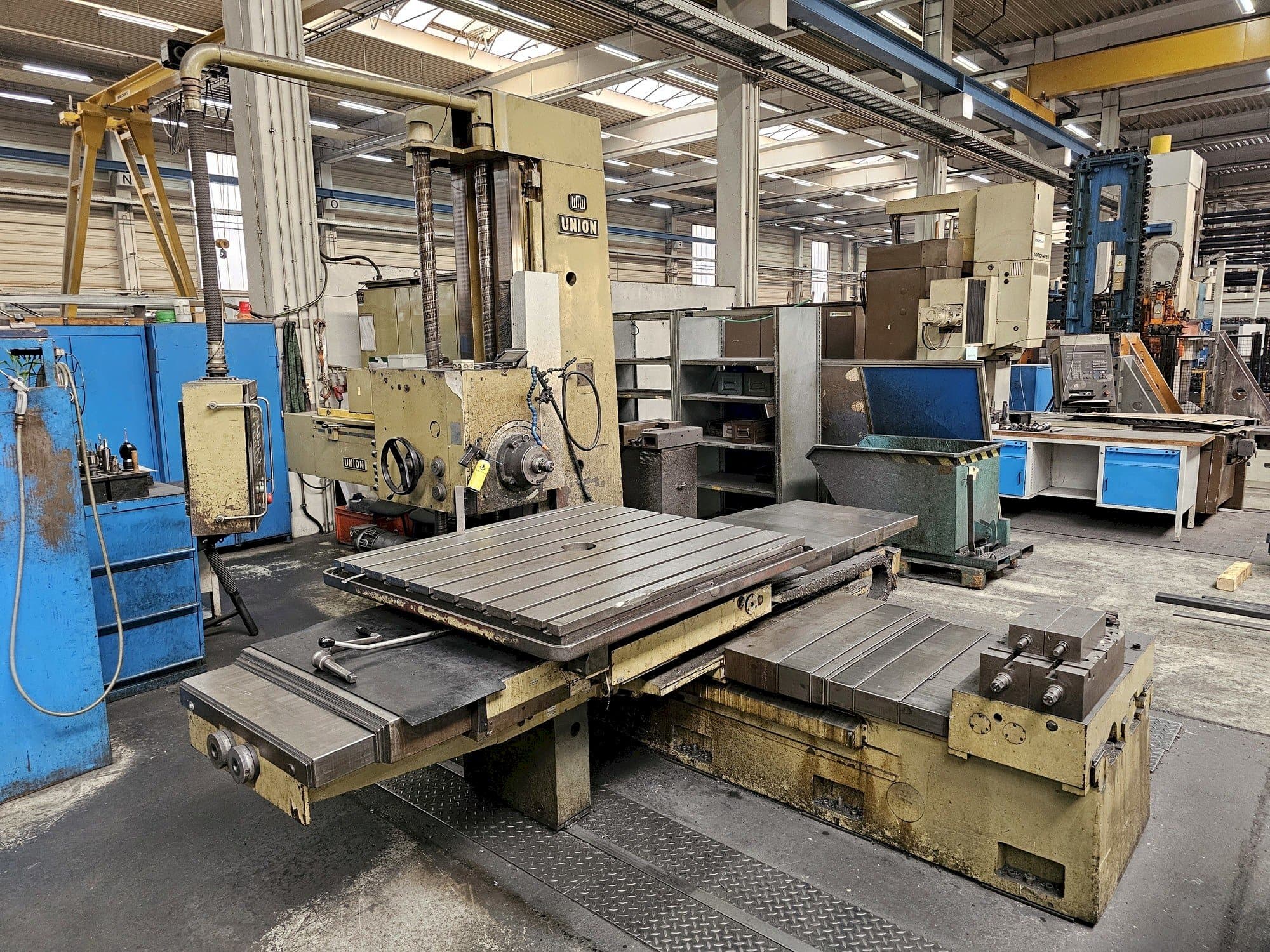 A UNION BFT 90 gép elölnézete