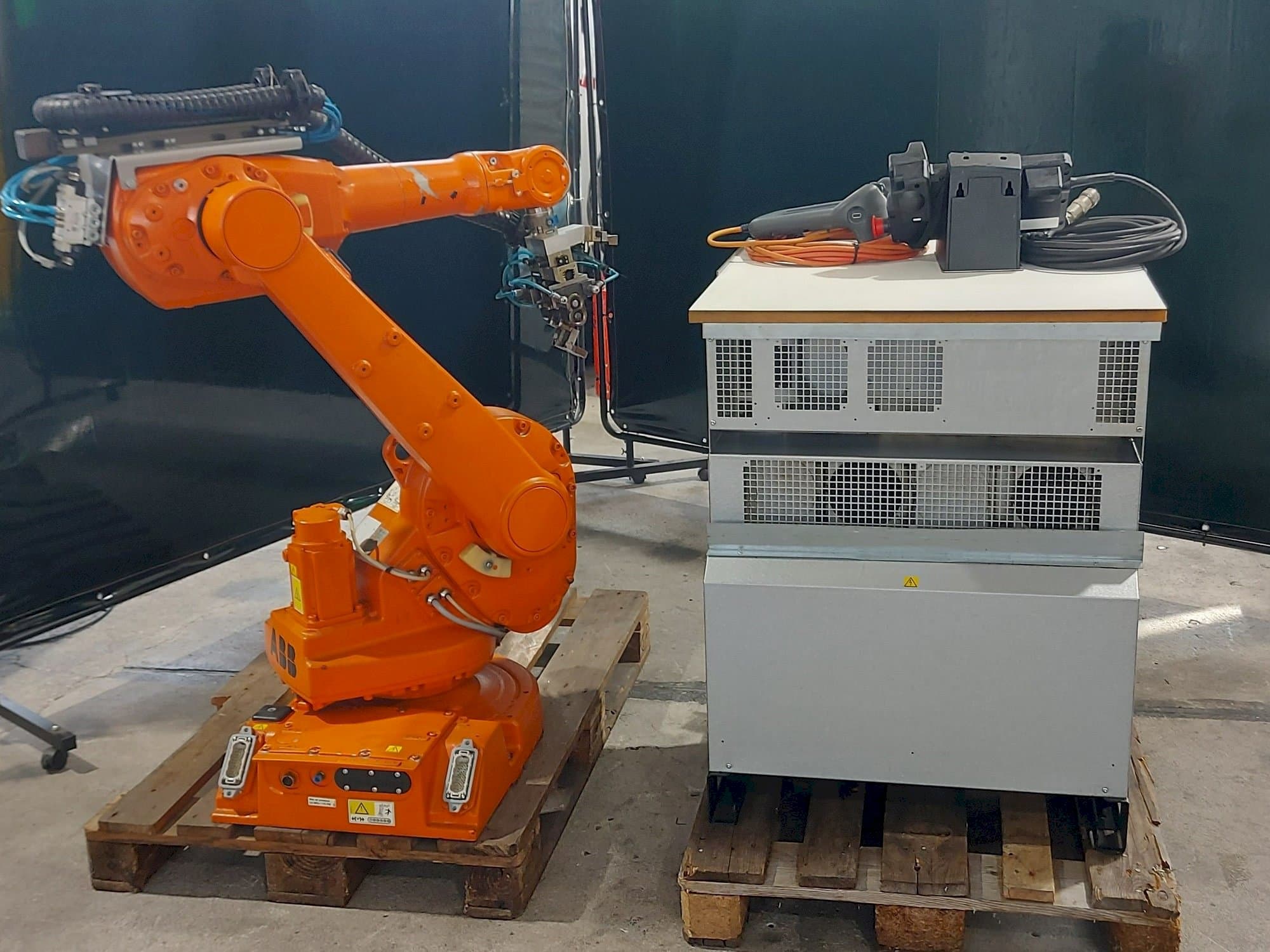 A ABB IRB1600 gép elölnézete