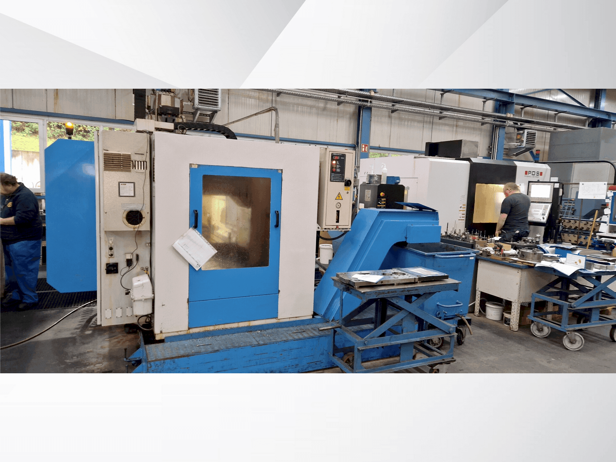 A KONDIA HM-2010  gép elölnézete