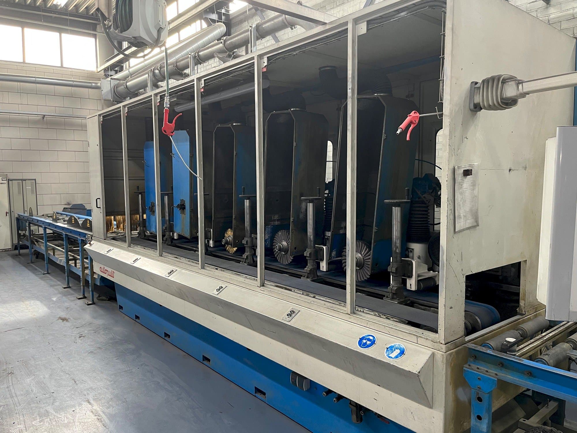 A Autopulit E4R-200/5UP gép elölnézete