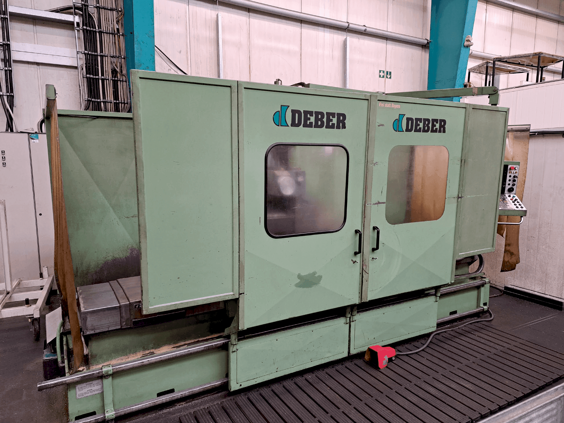 A DEBER Dinamyc 2 gép elölnézete