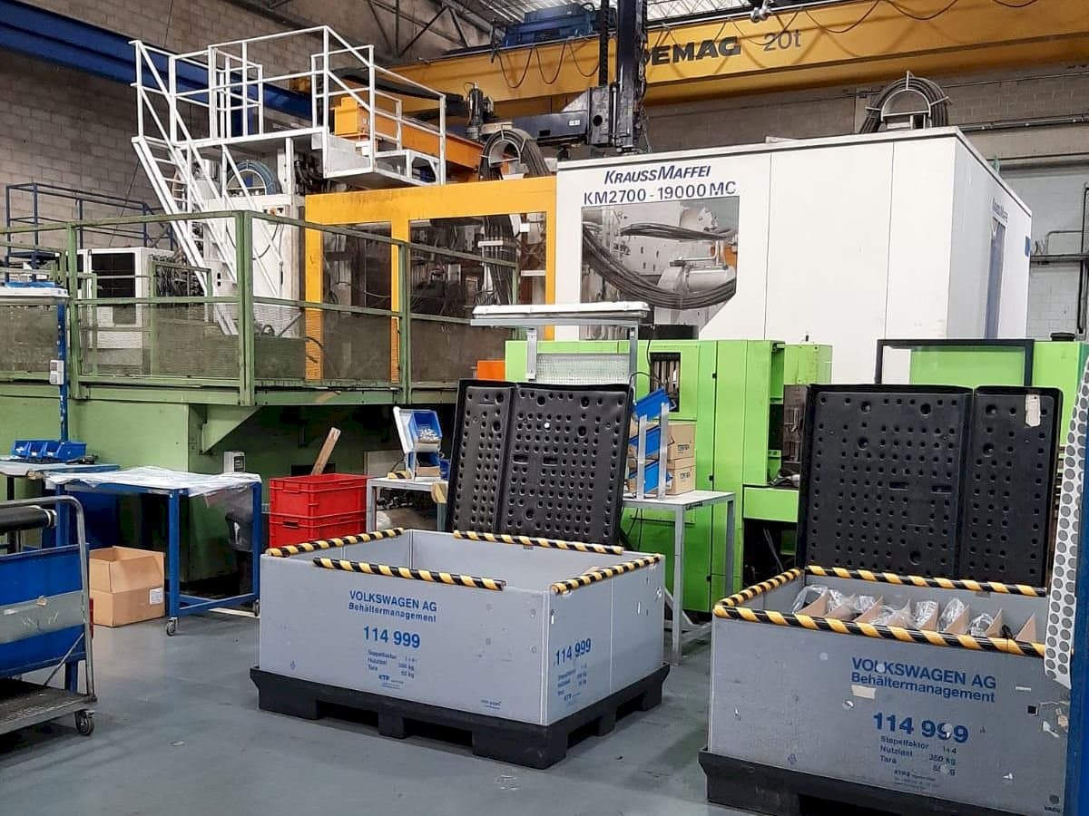 A Krauss Maffei 2700/19000 MC  gép elölnézete