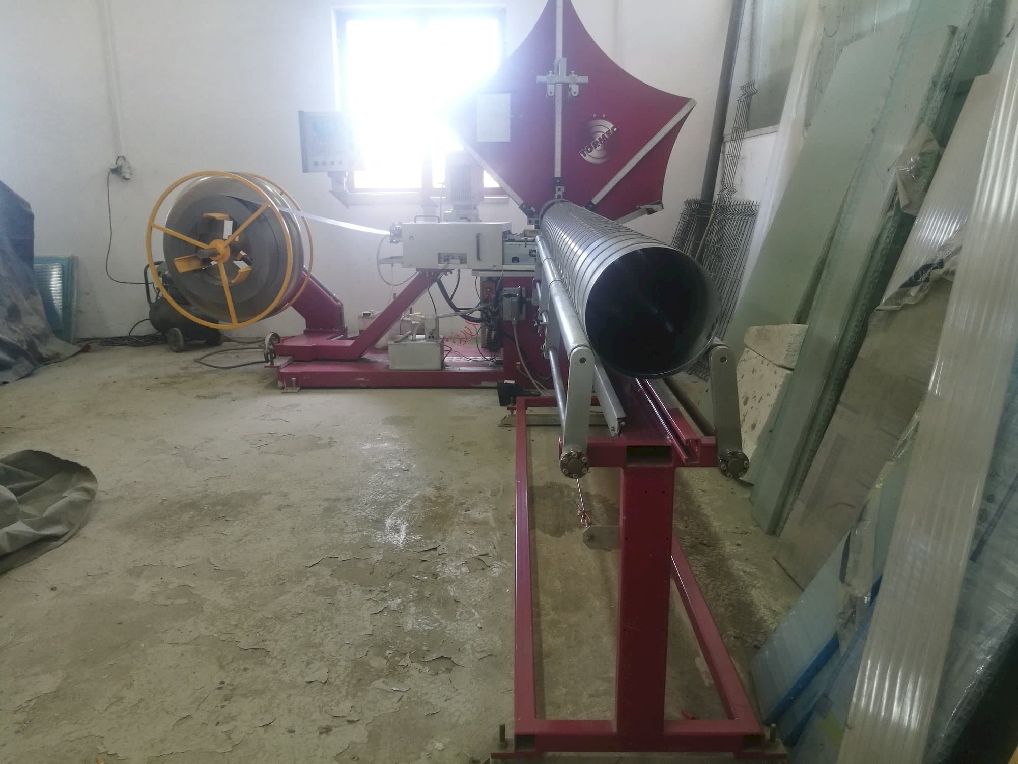 A Tormec Tubo-S gép elölnézete