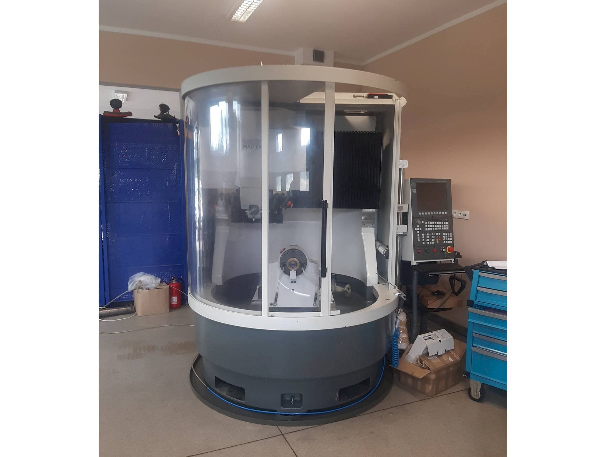 A Walter   gép elölnézete