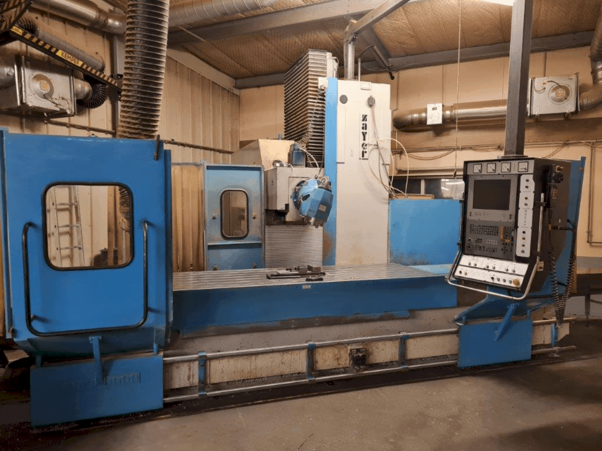 A Zayer 30KF3000 gép elölnézete