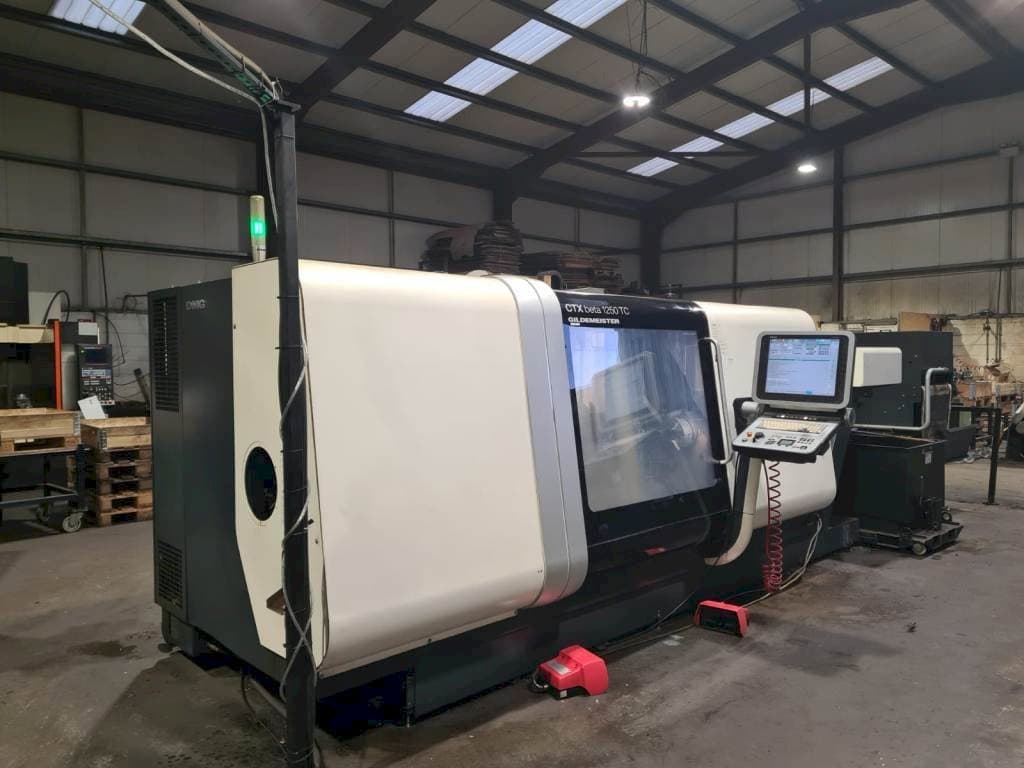A DMG GILDEMEISTER CTX beta 1250 TC  gép elölnézete