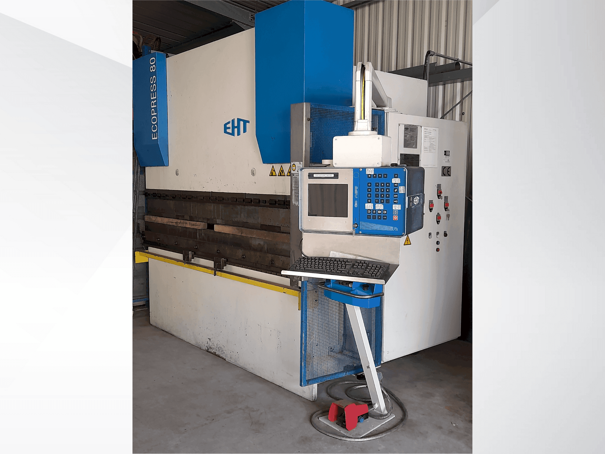 A EHT Ecopress 80 gép elölnézete