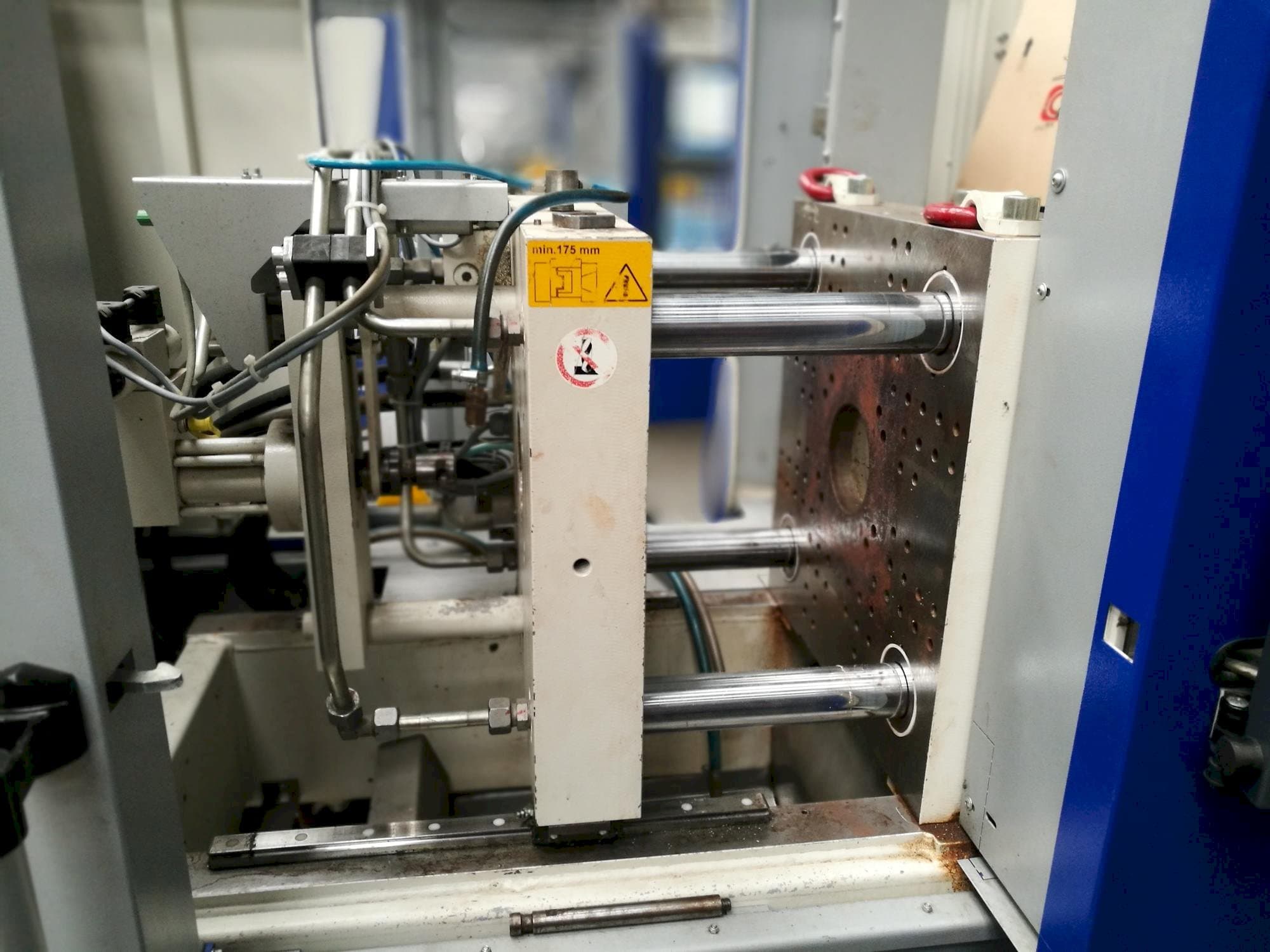 A Krauss Maffei KM 35-55 CX gép elölnézete