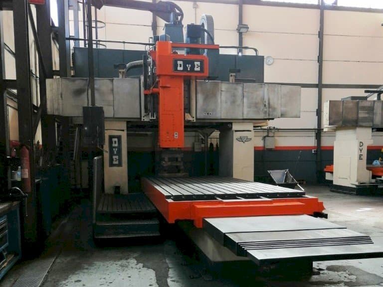 A DYE FPF-2-C-NC gép elölnézete
