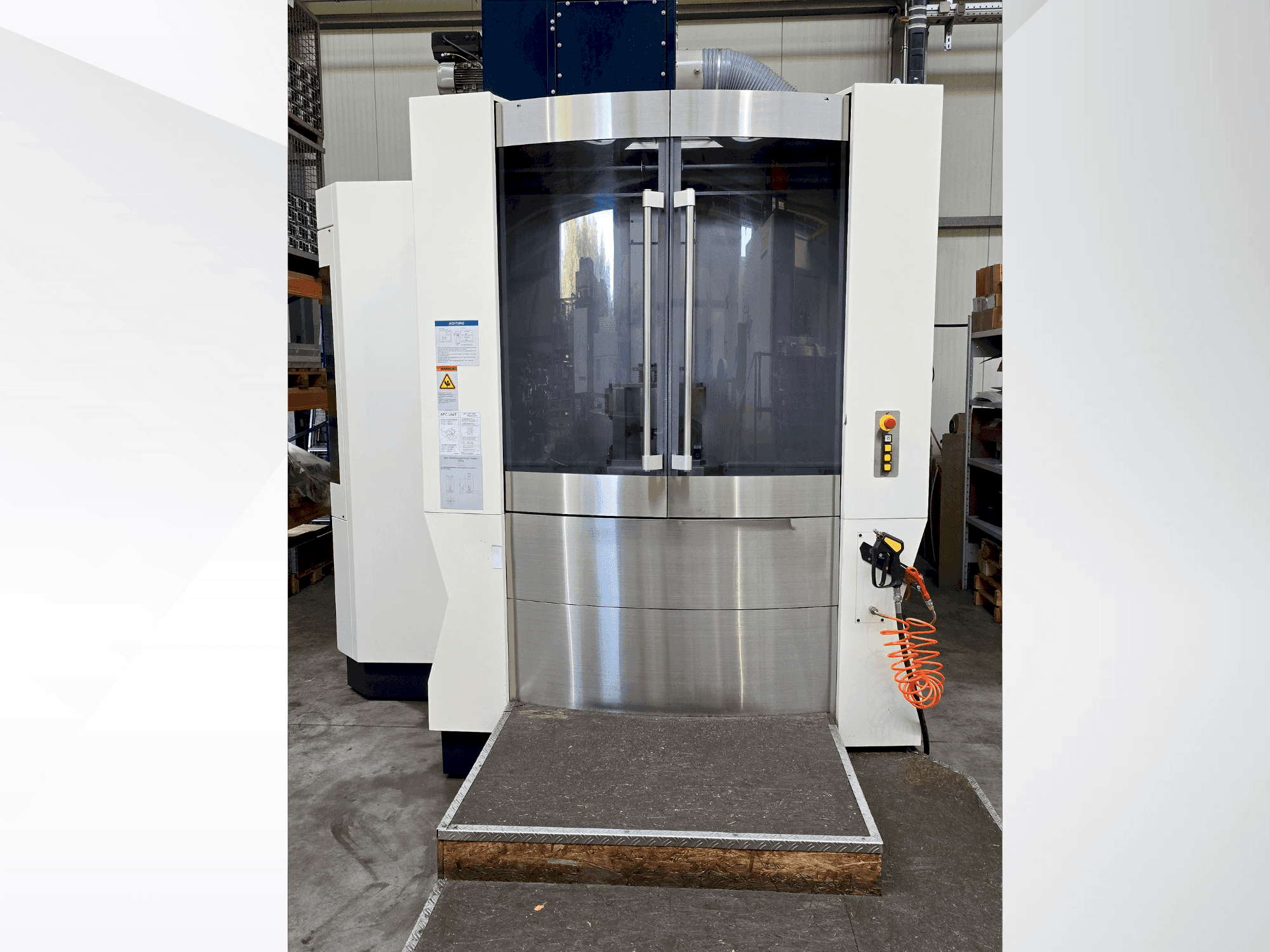 A Makino A61nx gép elölnézete