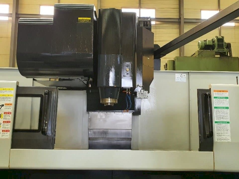 A Doosan VM 960L gép elölnézete