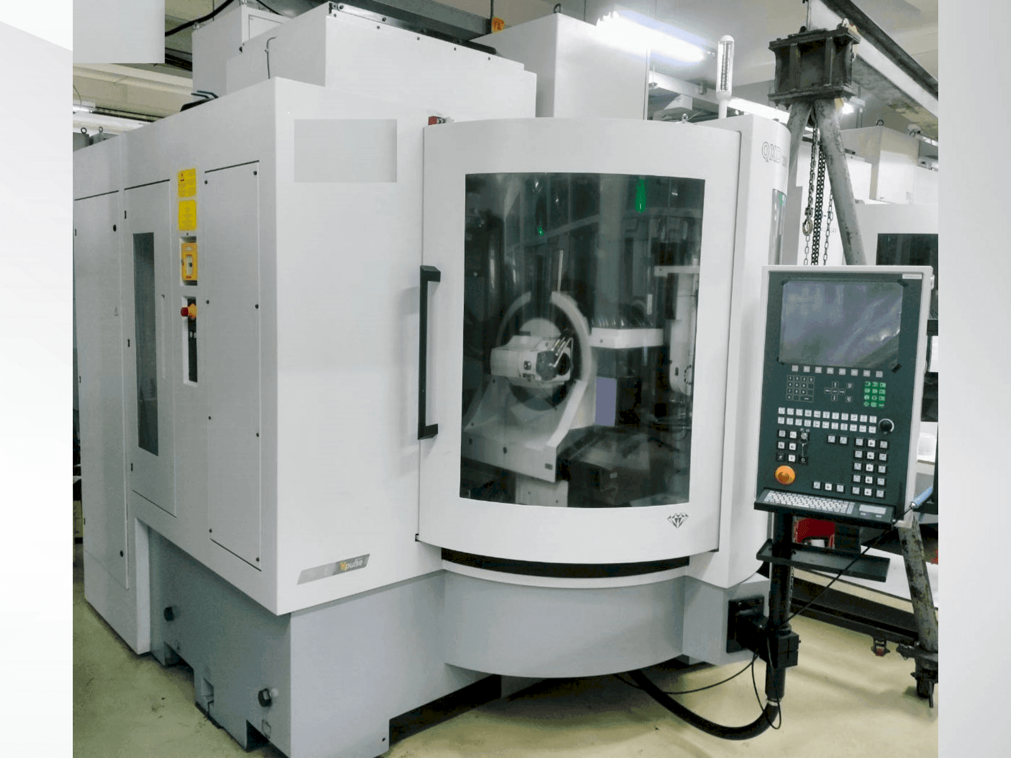 A VOLLMER QXD 250  gép elölnézete