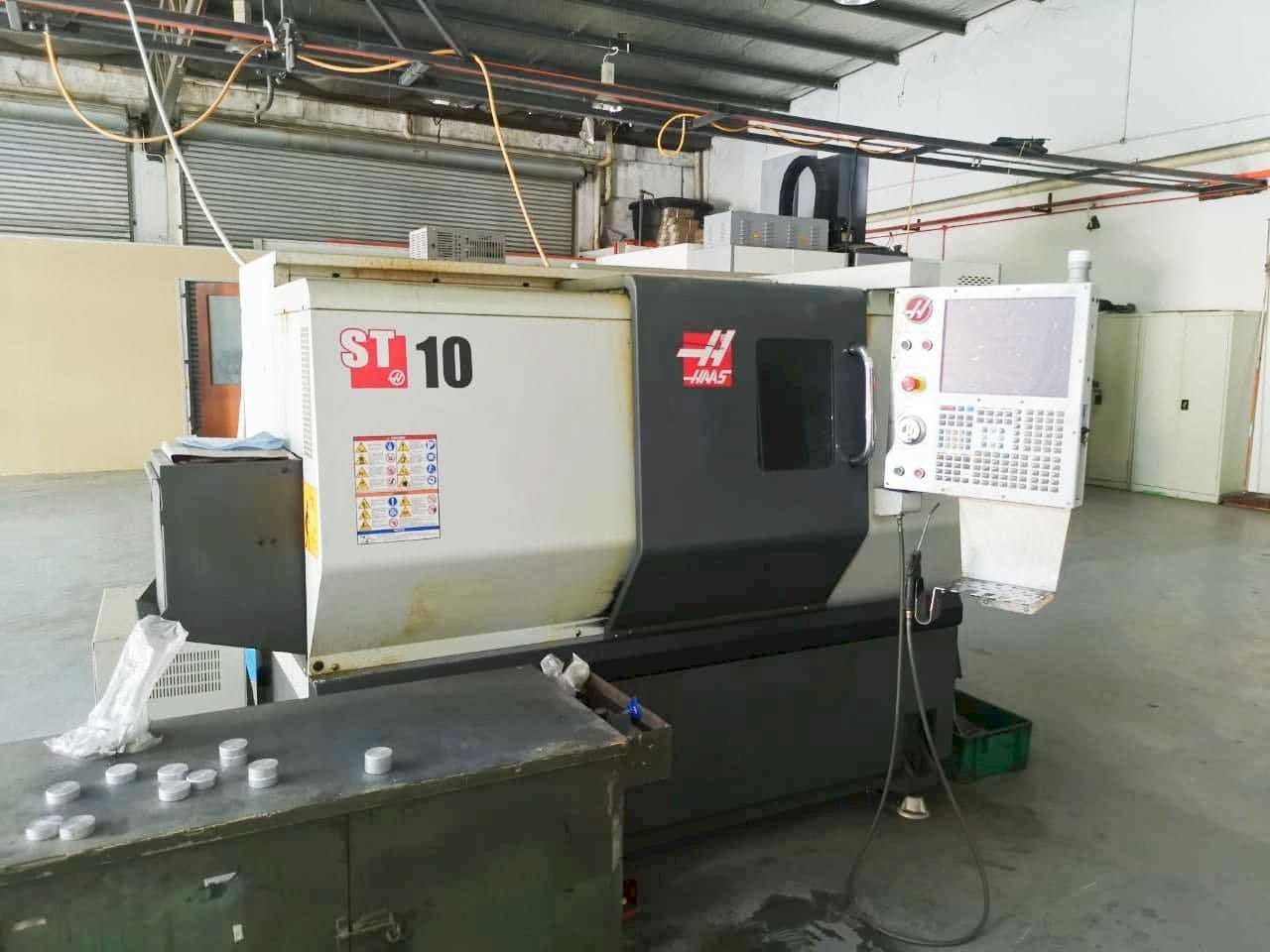 A HAAS ST-10 gép elölnézete