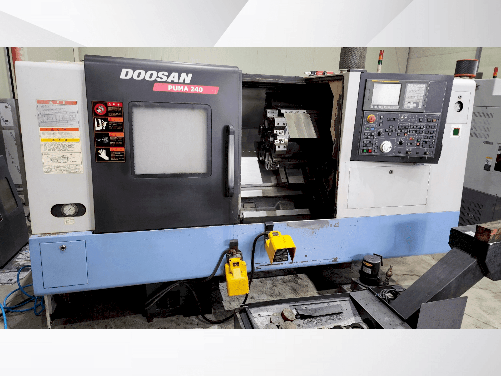 A DOOSAN PUMA 240B  gép elölnézete