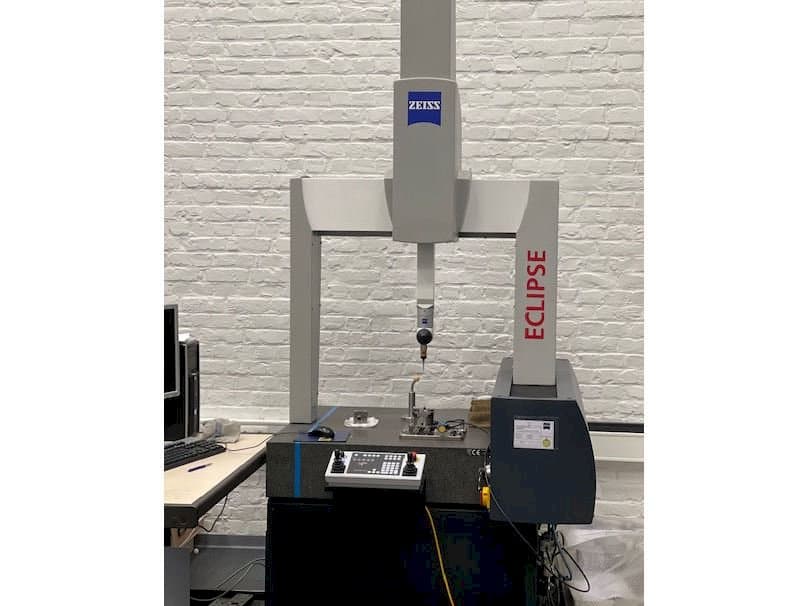 A ZEISS Eclipse  gép elölnézete