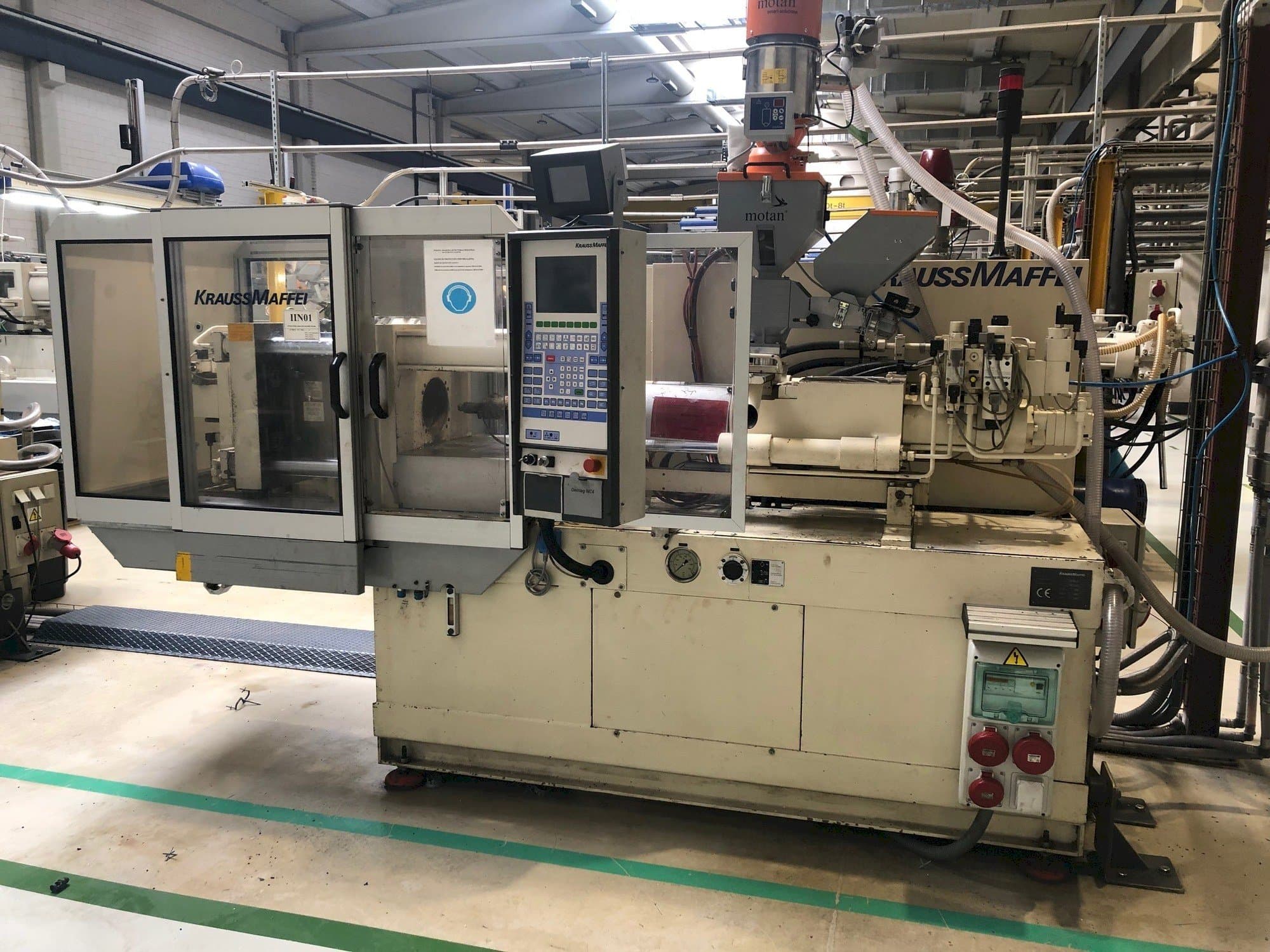 A Krauss Maffei 50-190 C1 gép elölnézete