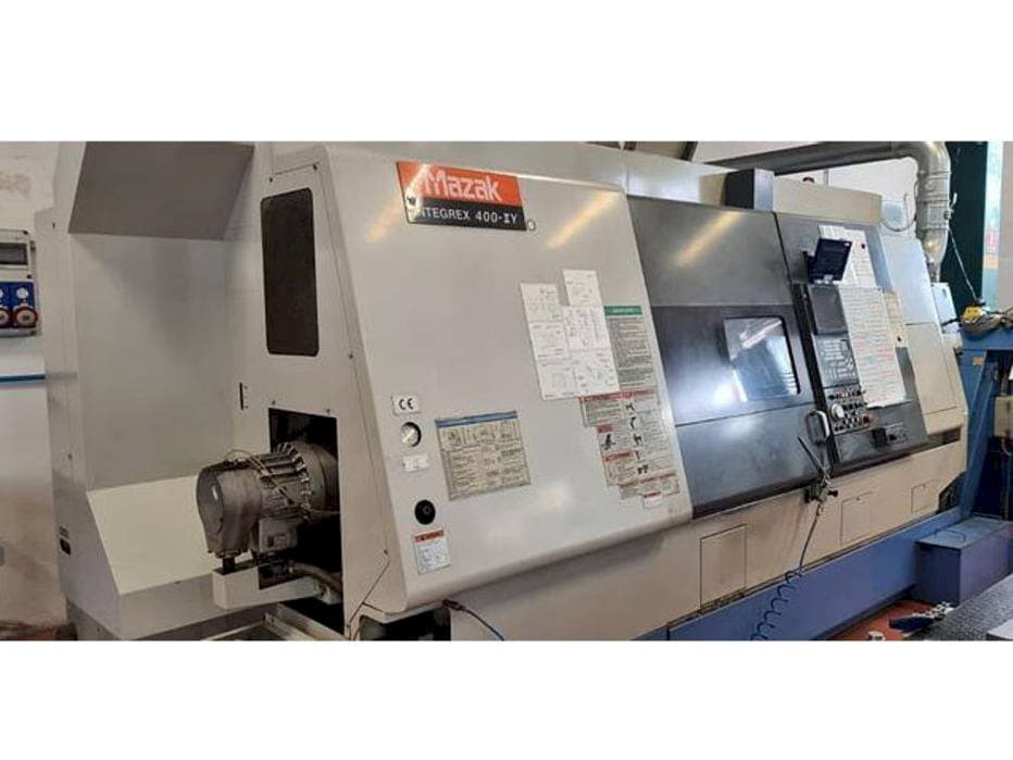 A Mazak Integrex 400-II Y gép elölnézete