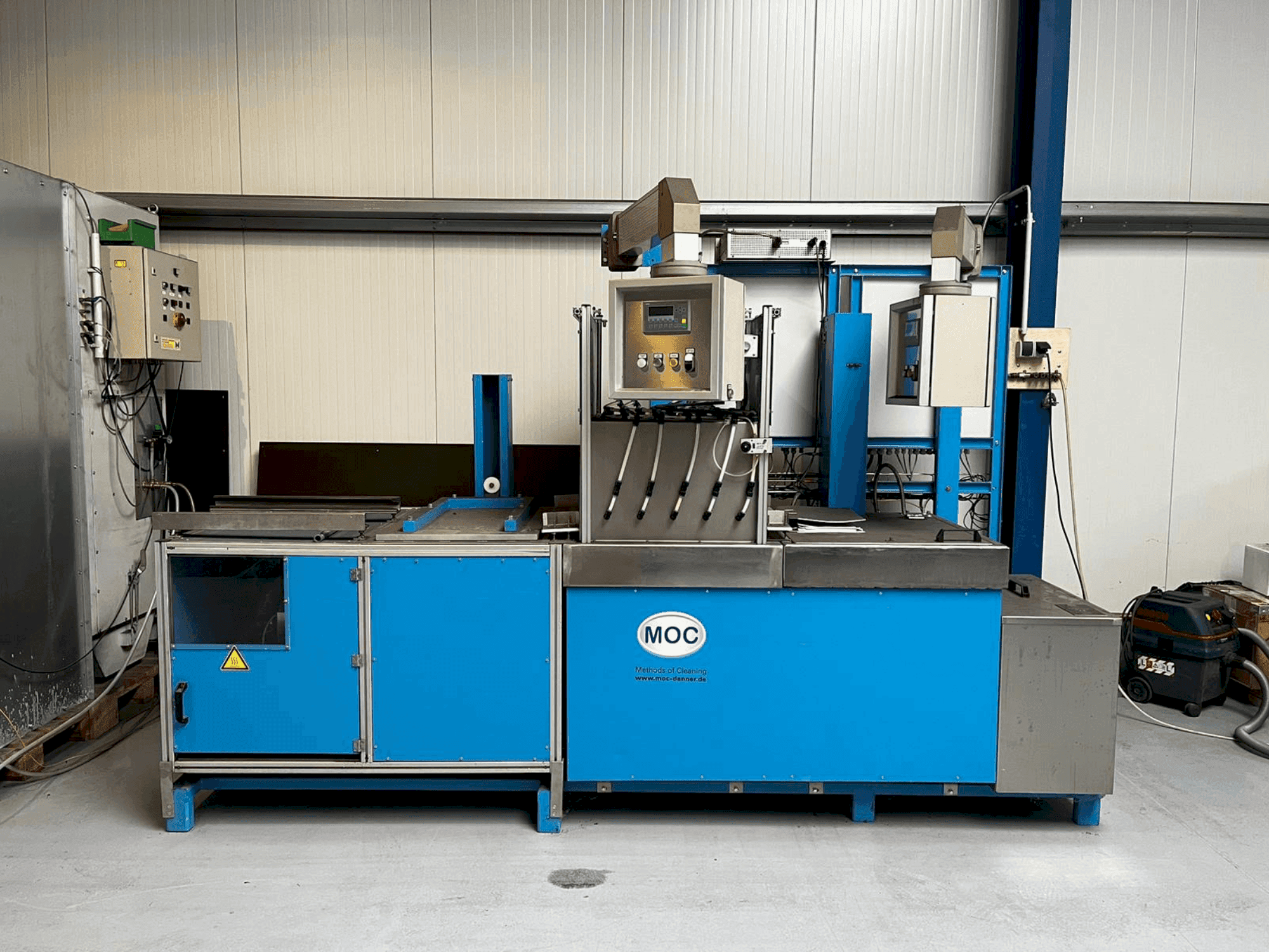 A MOC Danner S60  gép elölnézete