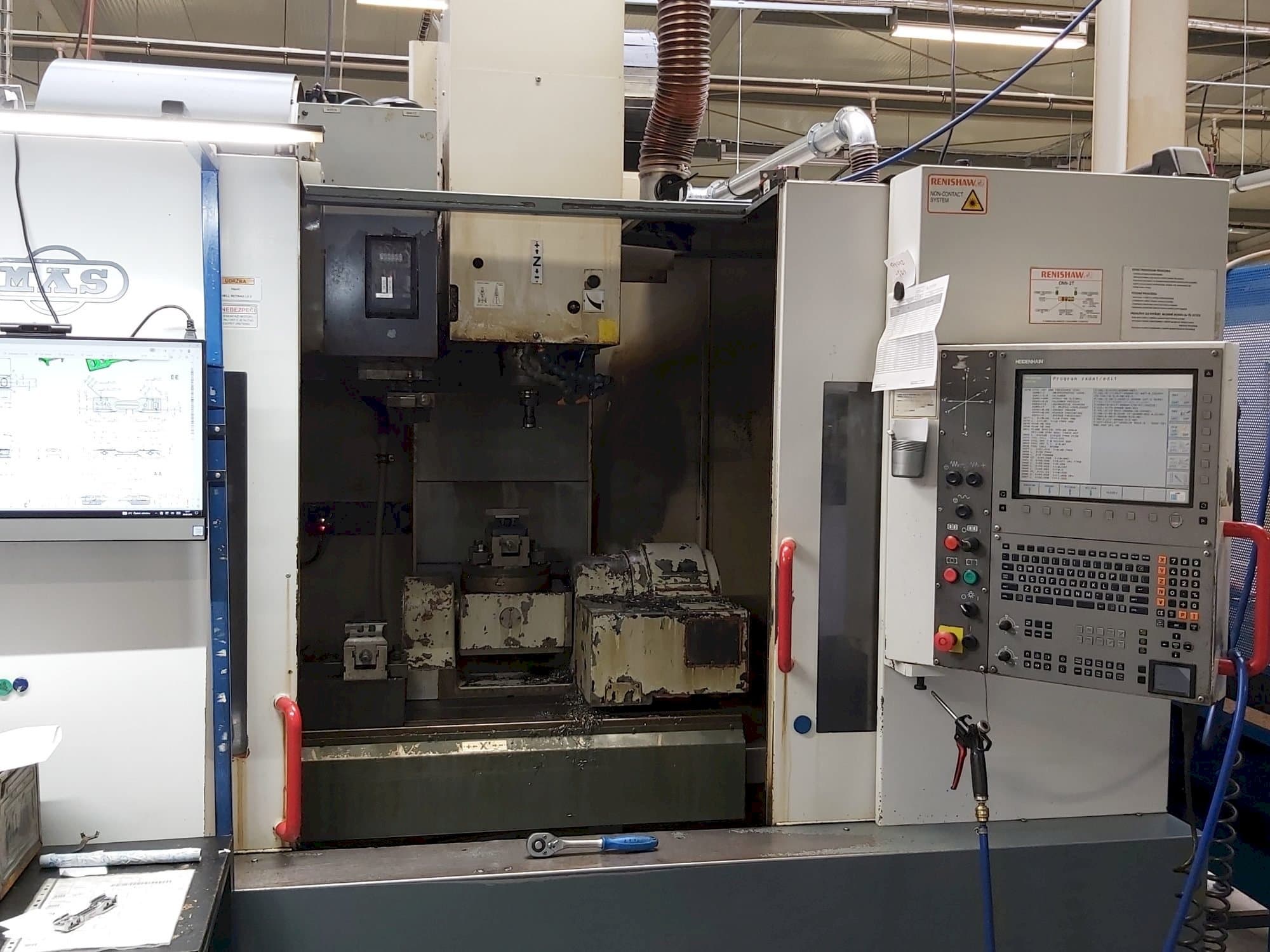 A KOVOSVIT MAS MCV 1016 Quick gép elölnézete