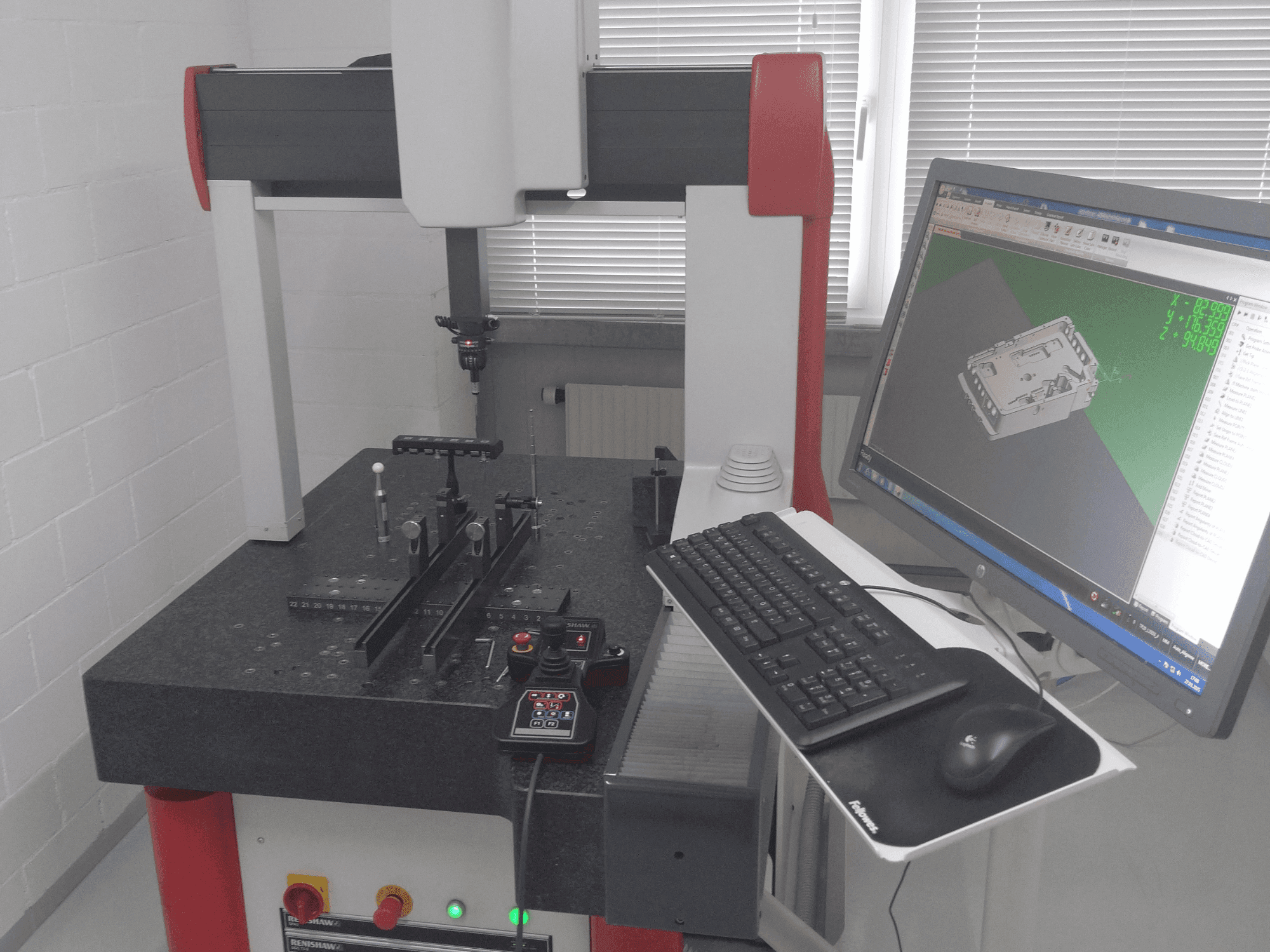 A Coord3 Ares 700 gép elölnézete