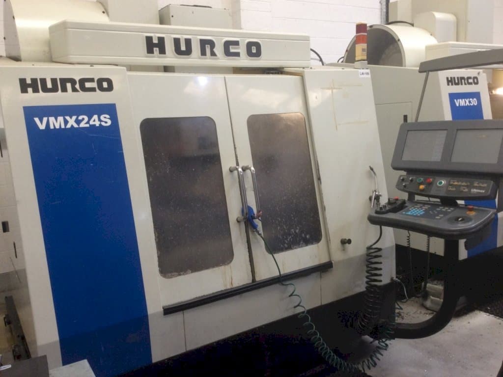 A Hurco VMX24S gép elölnézete