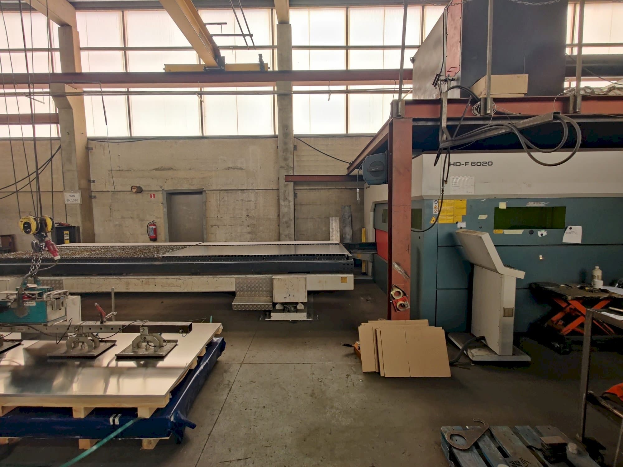 A Durma HD-F 6020 III gép elölnézete