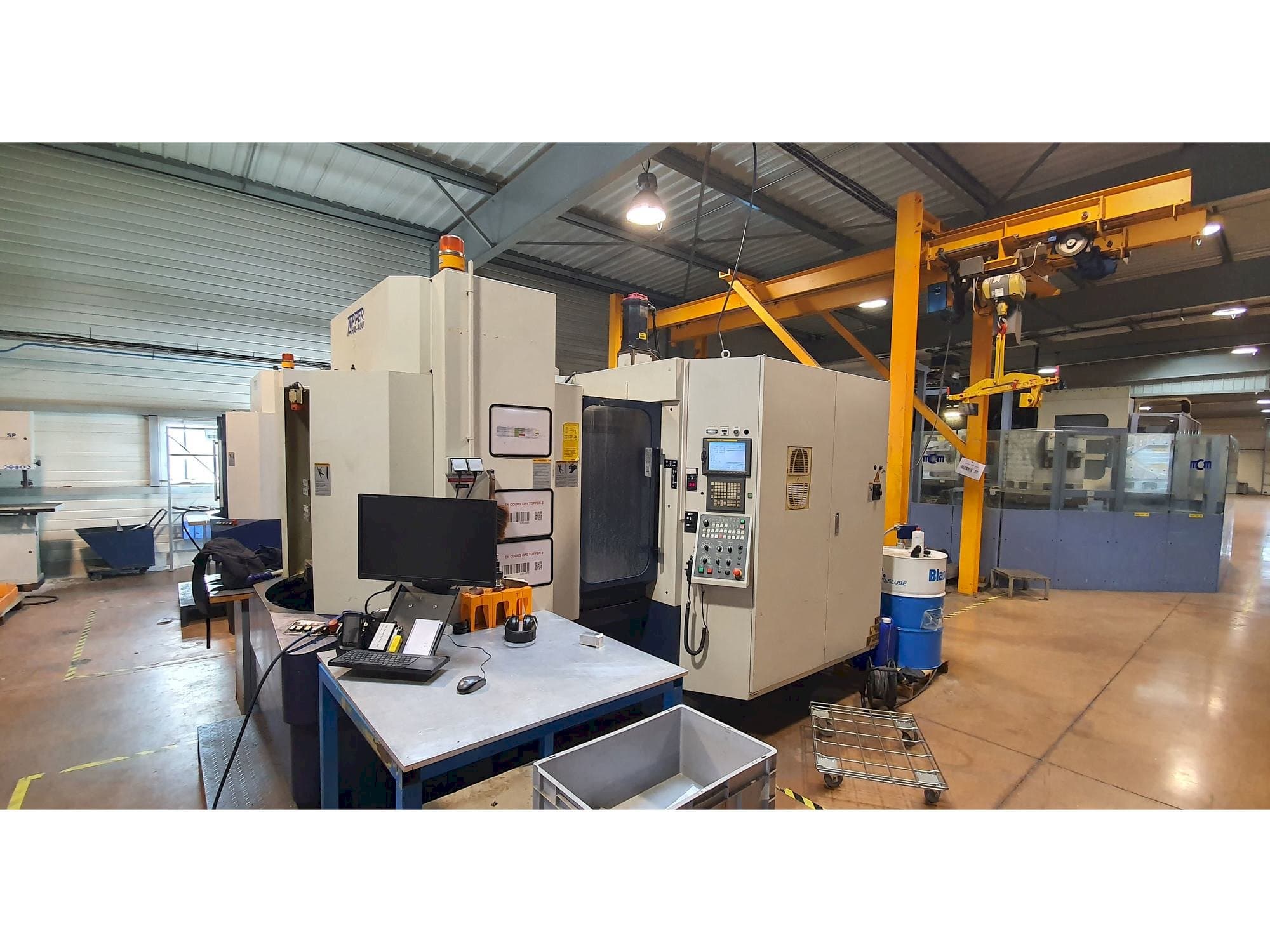 A Tongtai H400 gép elölnézete