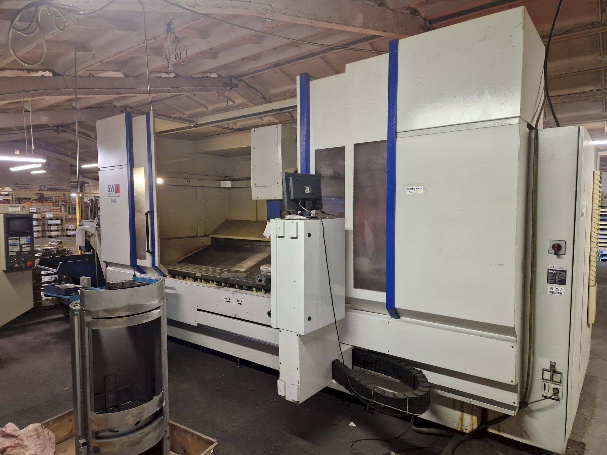 A SW BA 25 gép elölnézete