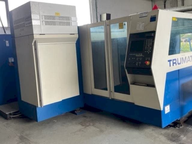 A TRUMPF Trumatic L3050 gép elölnézete