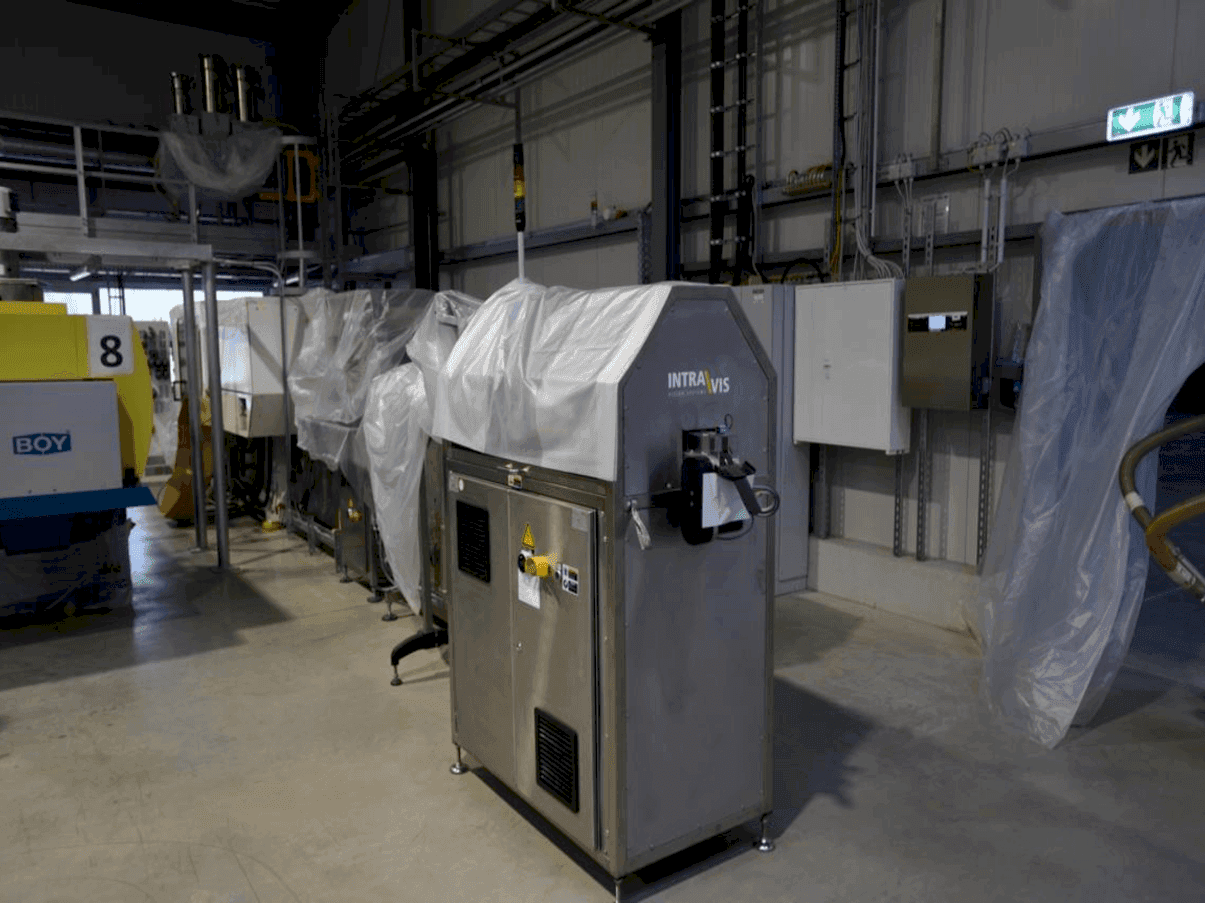 A INTRAVIS Capwatcher 6432 gép elölnézete