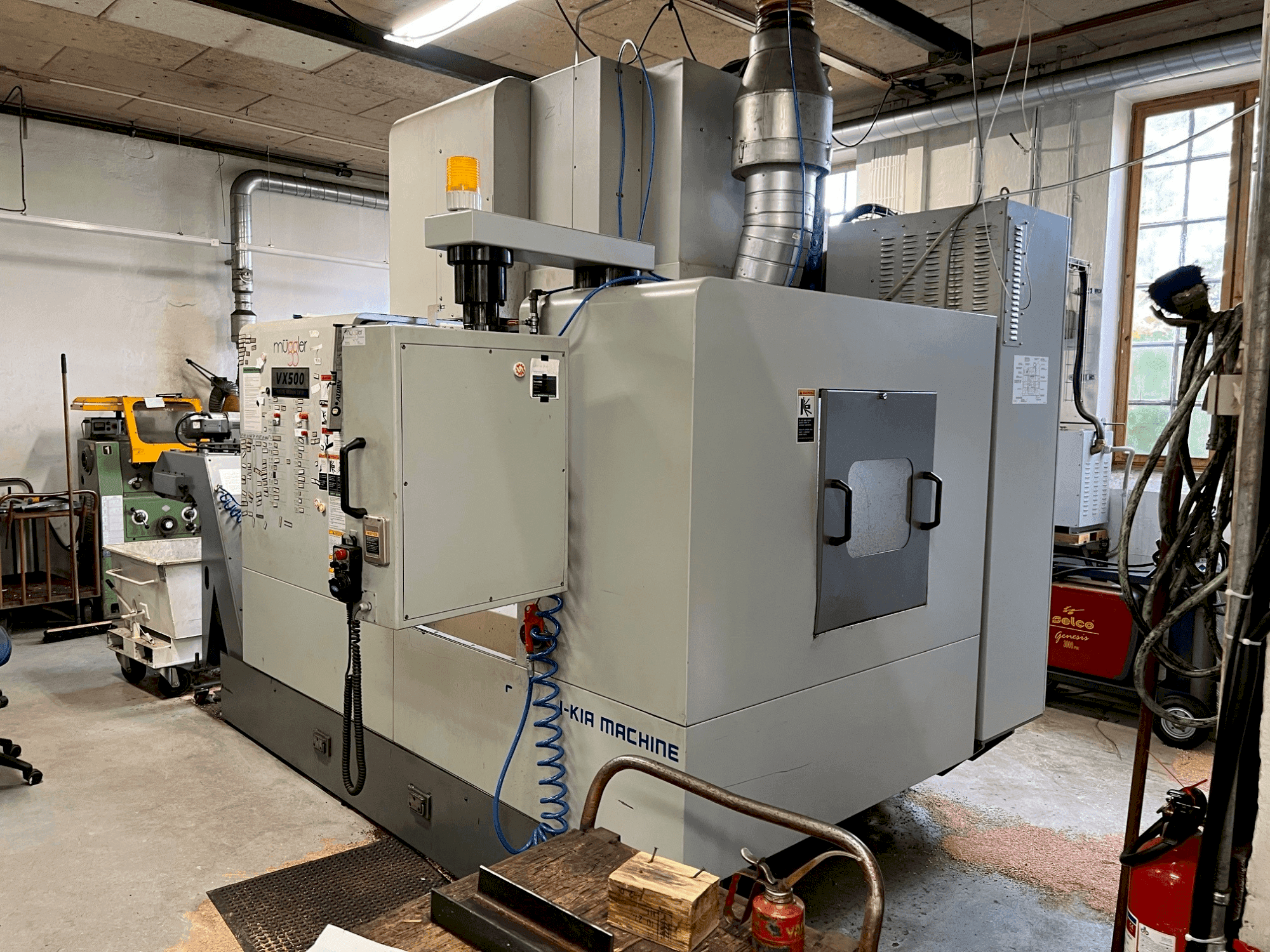 A HYUNDAI KIA VX500 gép elölnézete