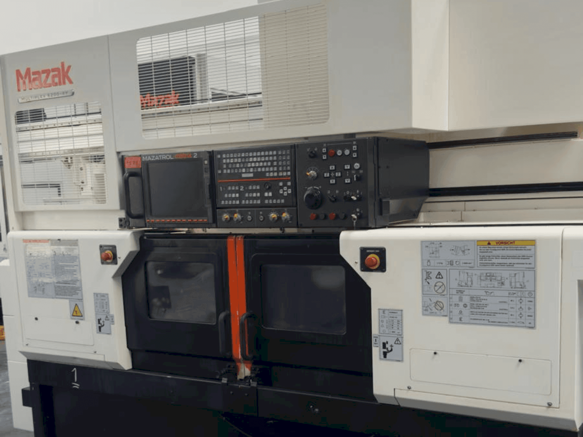 A Mazak Multiplex 6200 Y  gép elölnézete