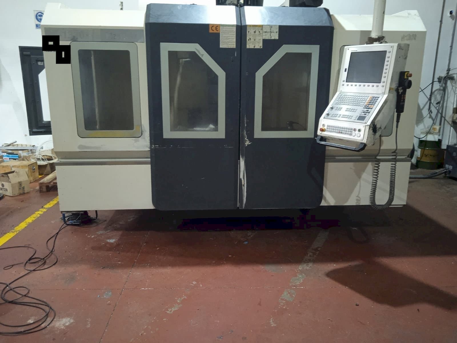 A Hartford LG-1370 gép elölnézete