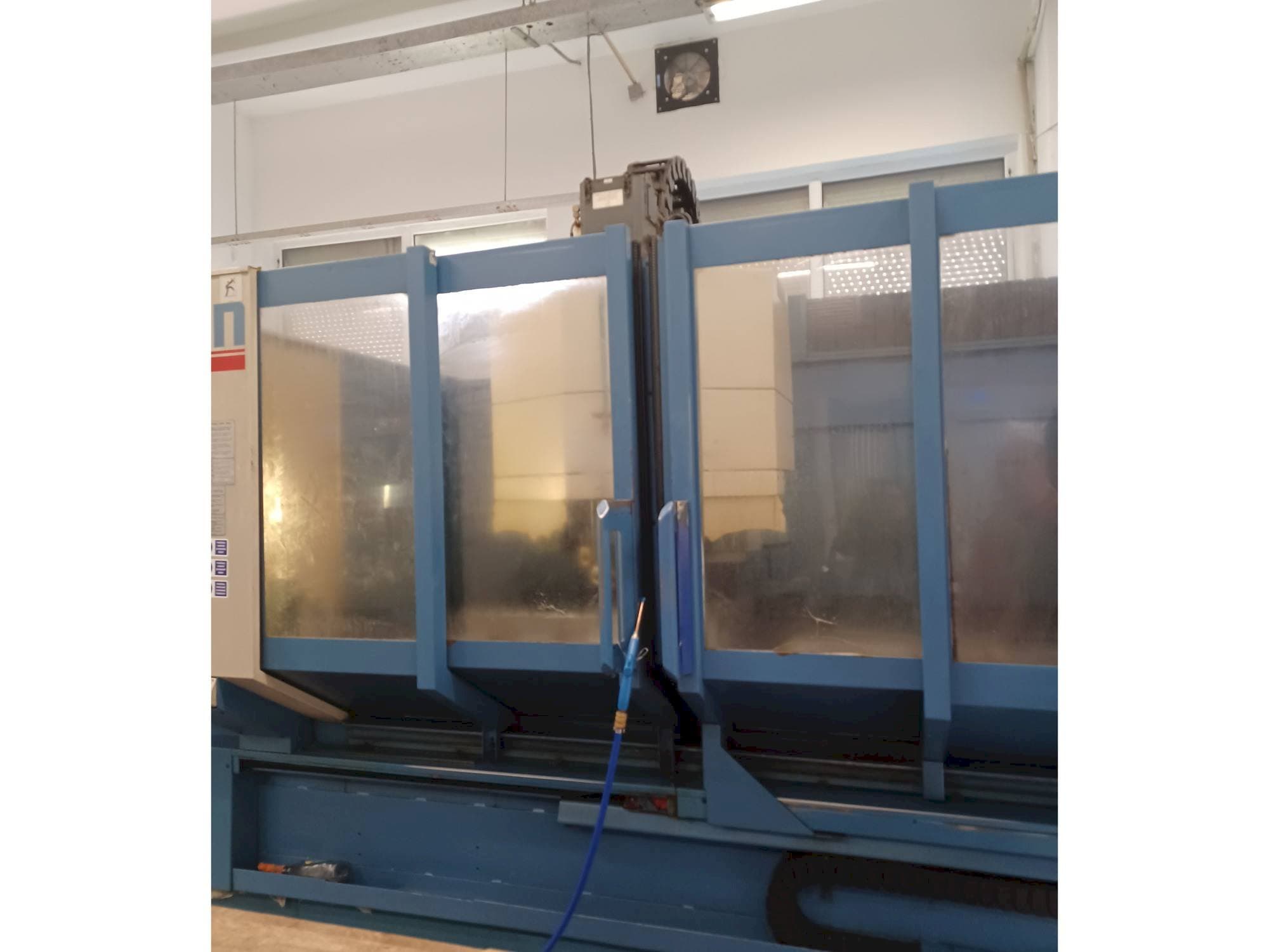 A CHIRON FZ 18 L gép elölnézete