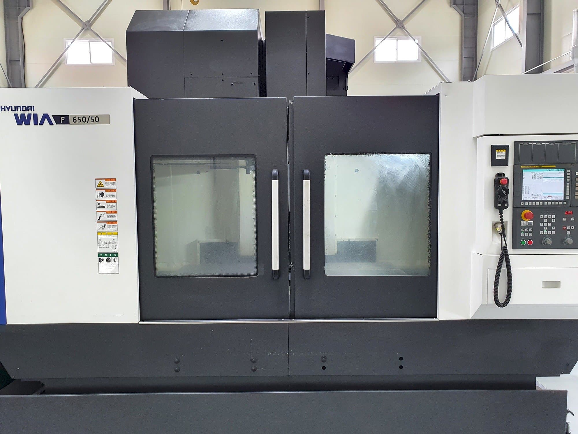 A Hyundai Wia F650/50  gép elölnézete