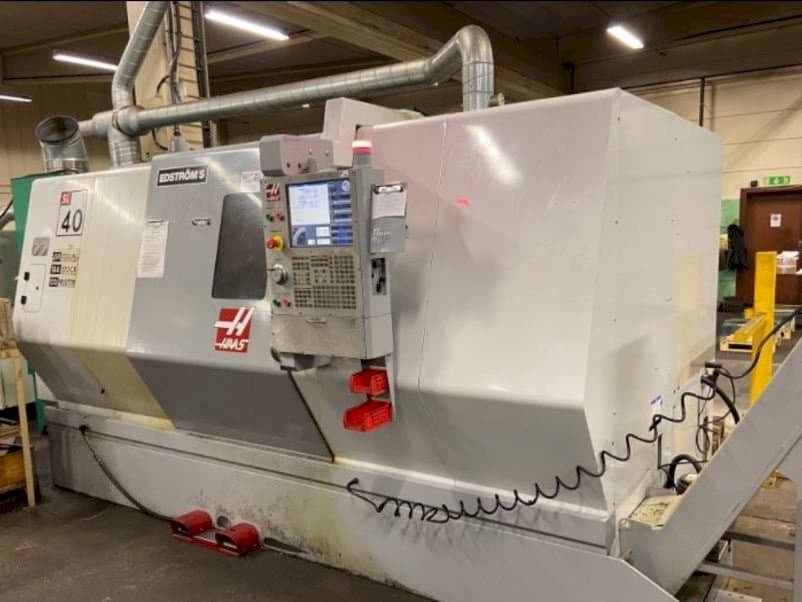 A HAAS SL-40 gép elölnézete